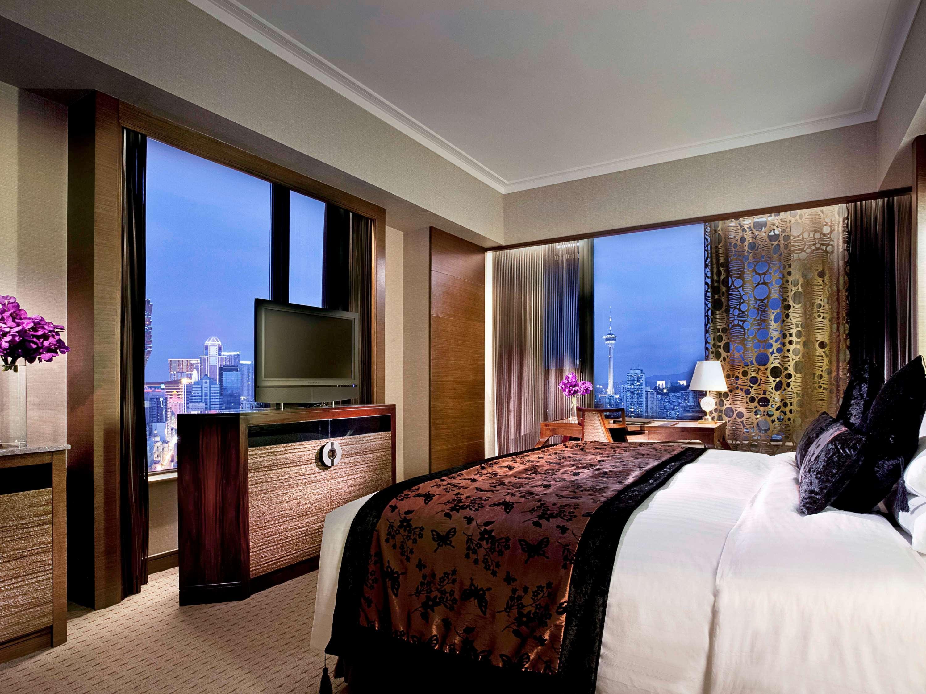 Sofitel Macau At Ponte 16 Hotel Eksteriør billede A suite at the Mandarin Oriental, Hong Kong