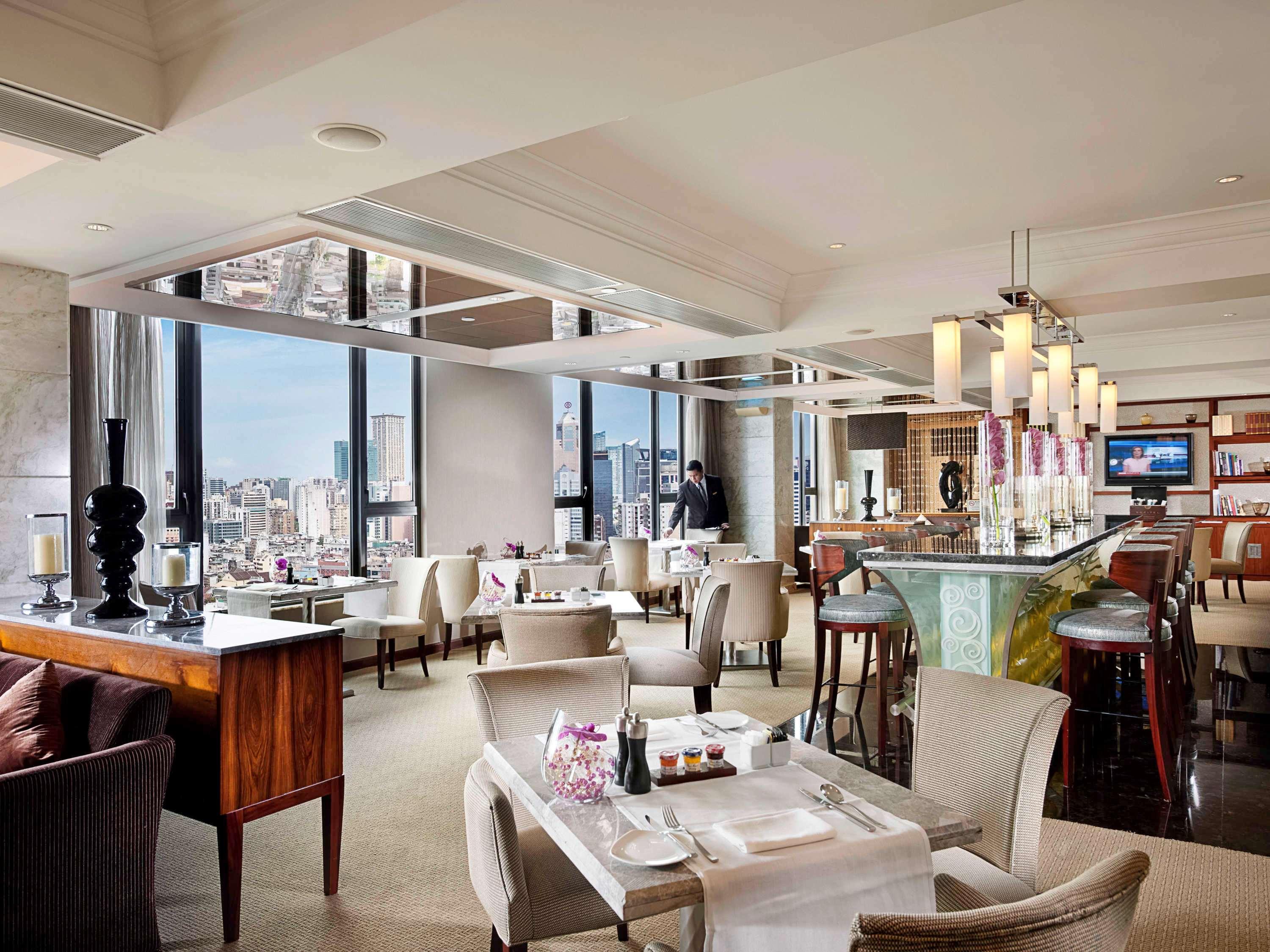 Sofitel Macau At Ponte 16 Hotel Eksteriør billede The Club at the Conrad Tokyo