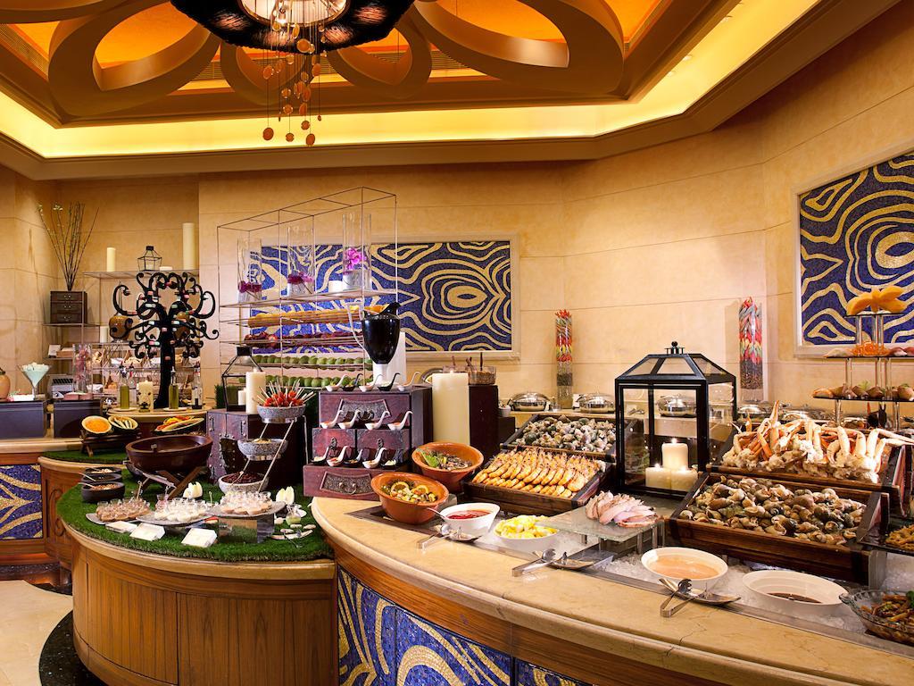 Sofitel Macau At Ponte 16 Hotel Eksteriør billede The buffet at the Sands